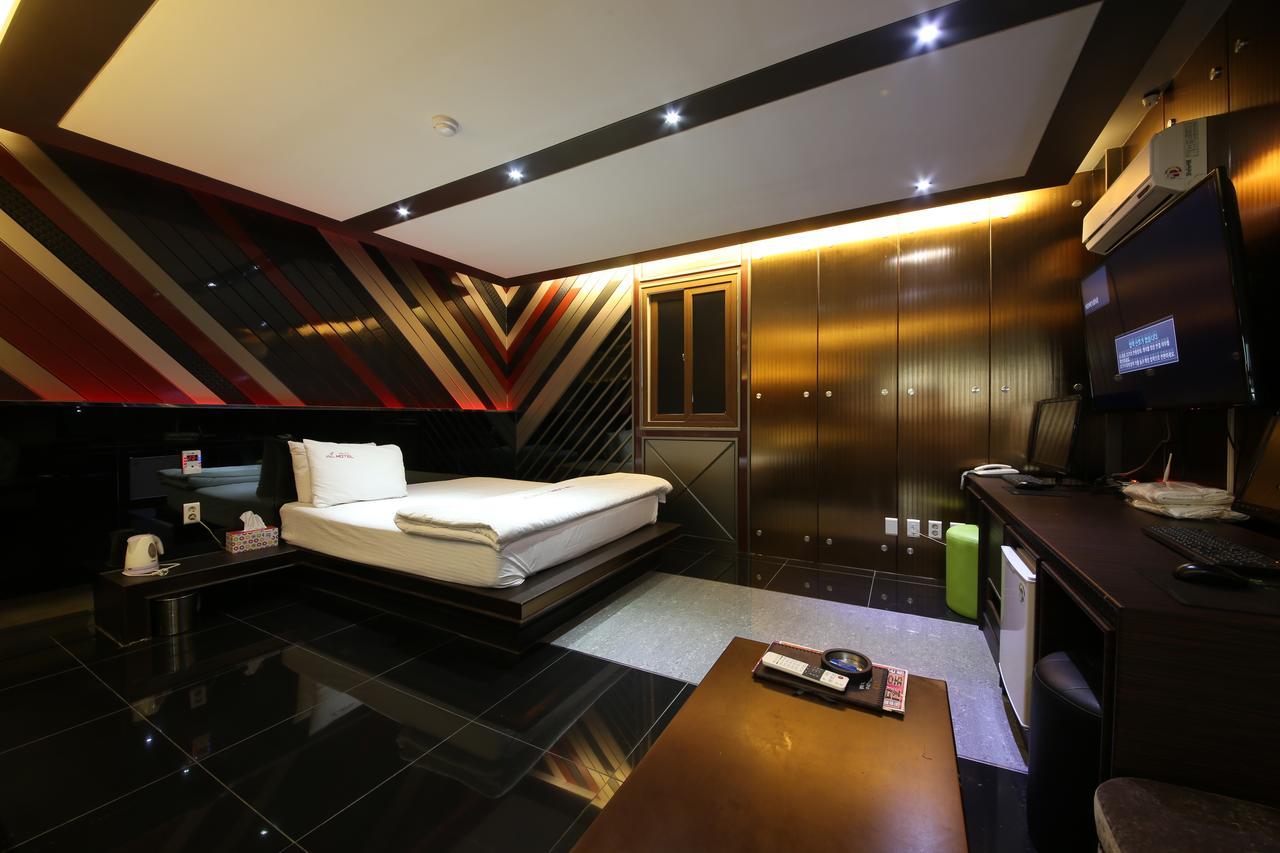 Daegu Piano Motel Eksteriør billede